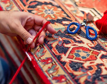 خدمات تخصصی و حرفه ای رفوی فرش در قالیشویی طرشت